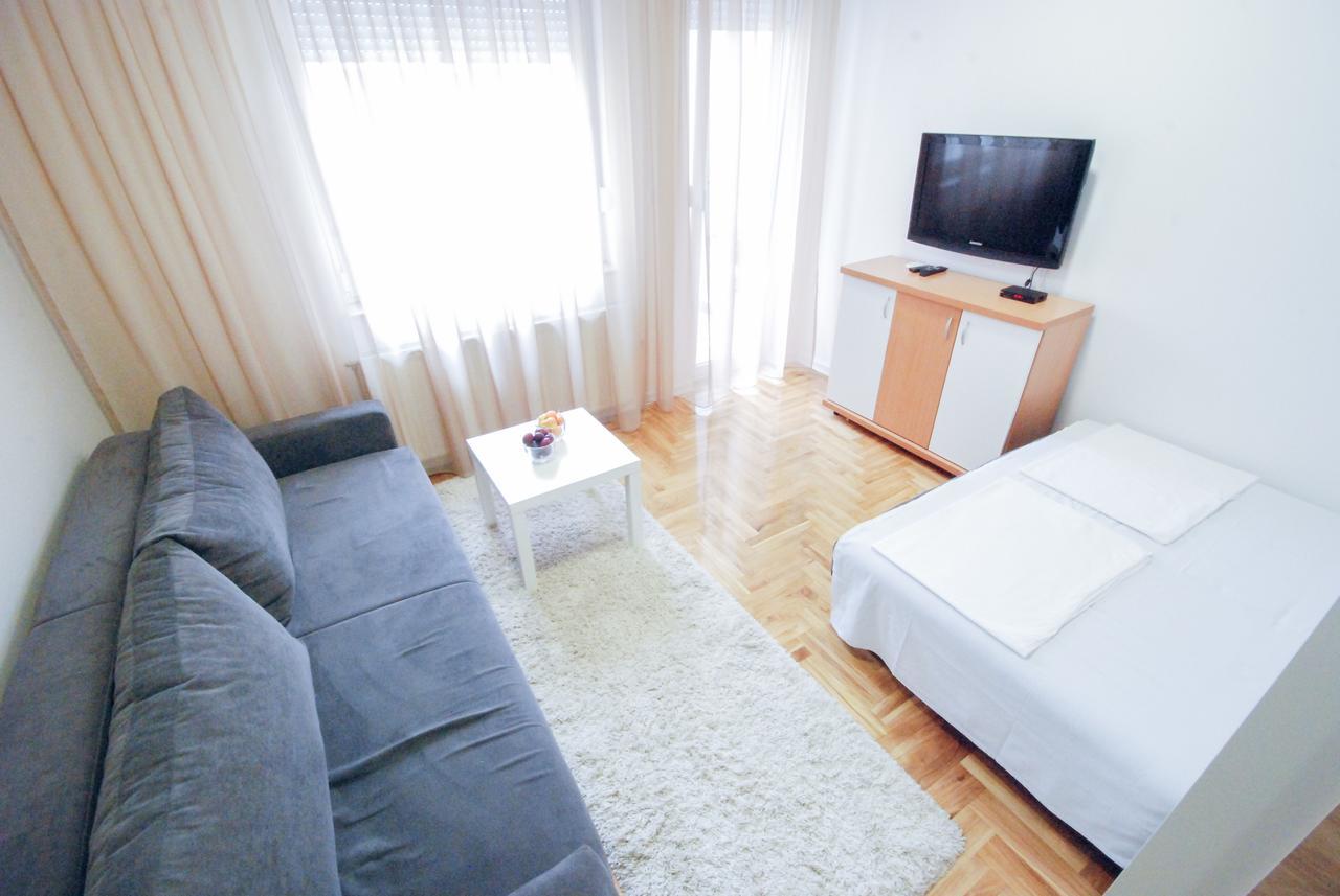 Tiara Apartment 2 Нови-Сад Экстерьер фото